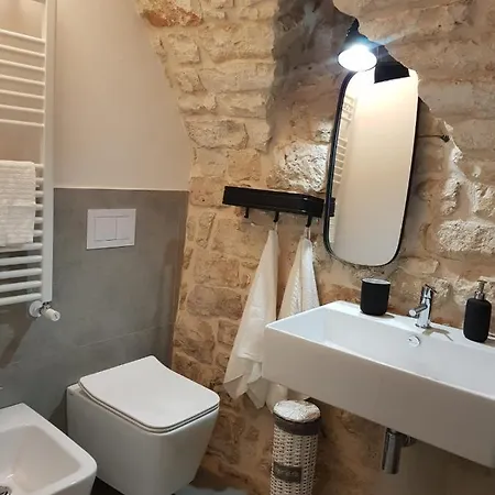 La Pupa Coi Baffi